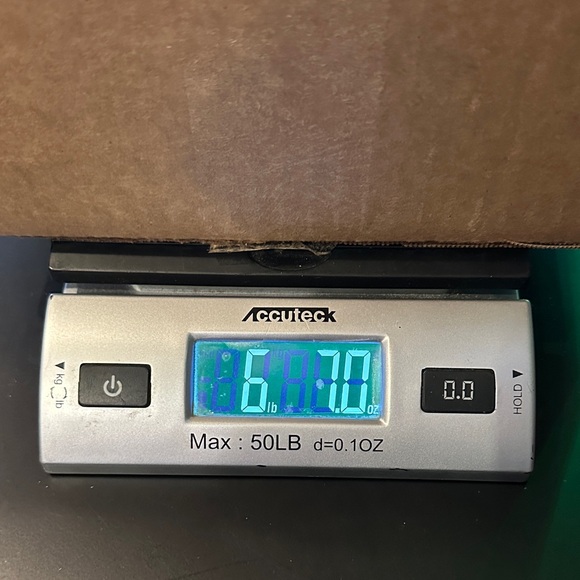 12 Assorted Bath and Body Lotion, Cream & Body Mists - NOT New - Picture 8 of 8